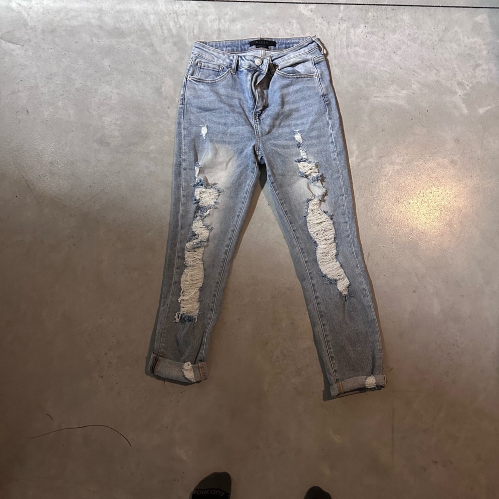 Distressed Risen jeans